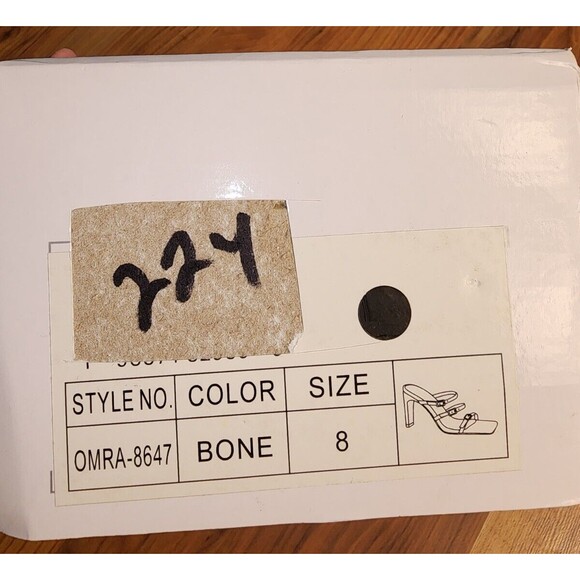 Olivia Miller Womens Sz 8M Bone White Block Heel Square Toe Slip On Open Toe - Picture 8 of 8